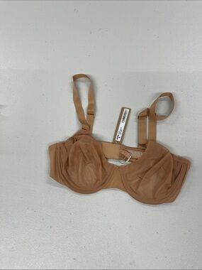SKIMS molded no show unlined bra 34 C Ochre
